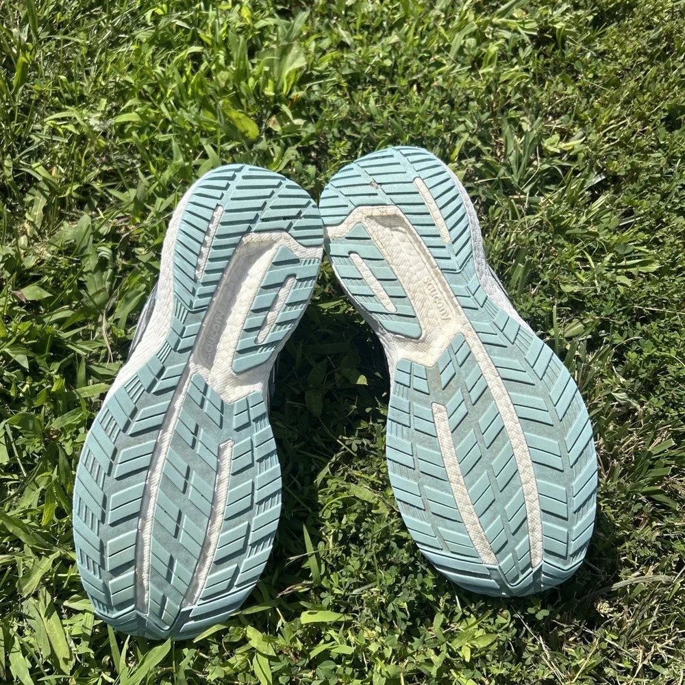 Saucony Triumph Teal Grey Athletic running jogging‎ shoes size 10 women